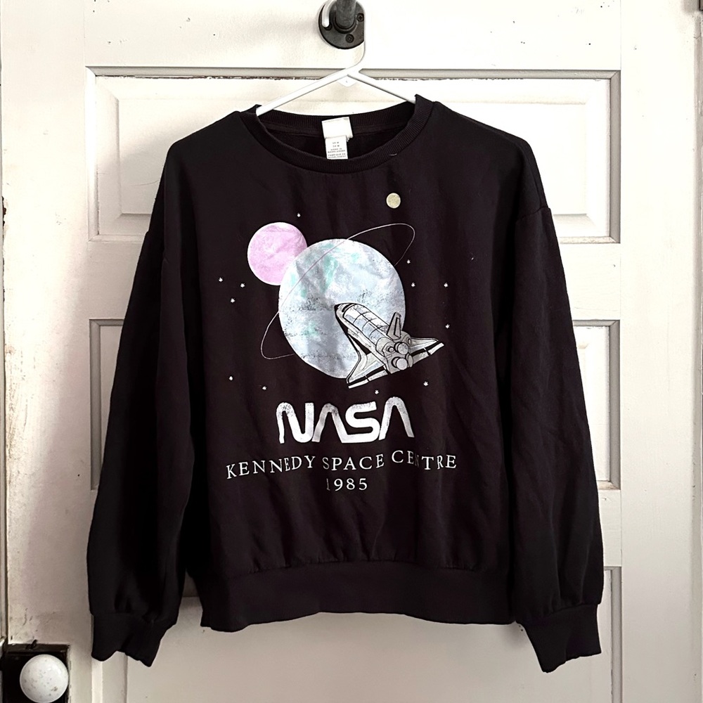 H&M slightly cropped NASA sweater